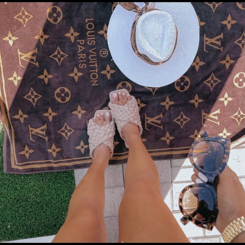 NWOT Steve Madden Marina